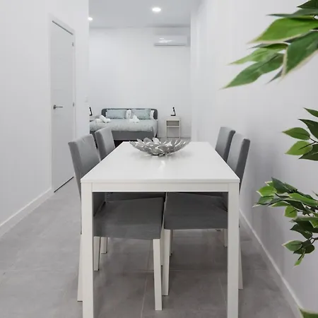 Comfortable 1 Bath 1bedroom Apartment Malaga